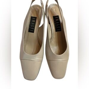 Amalfi Cream High Heeled Shoes Sleek Design